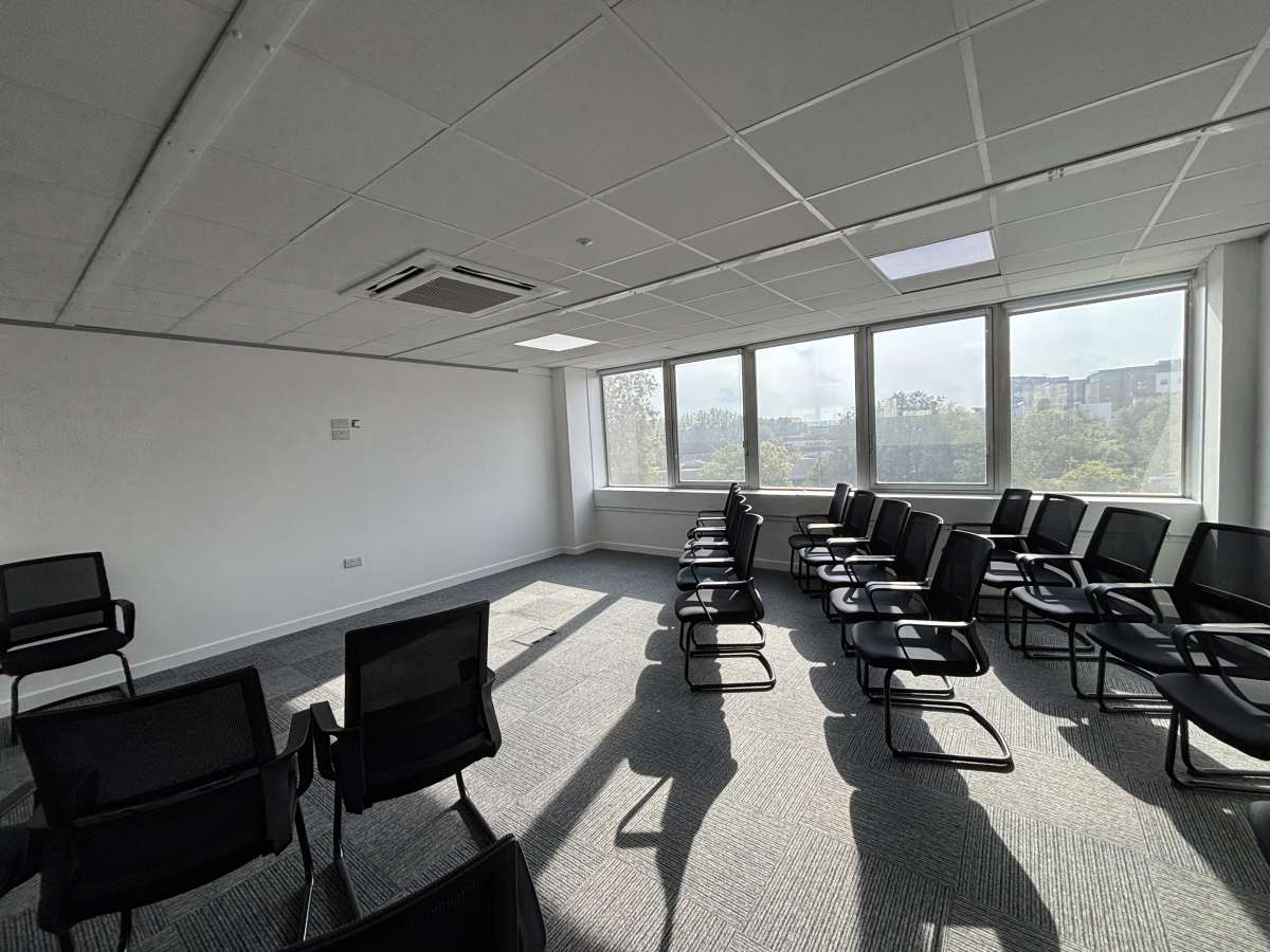 Office in Norwich - photo 4