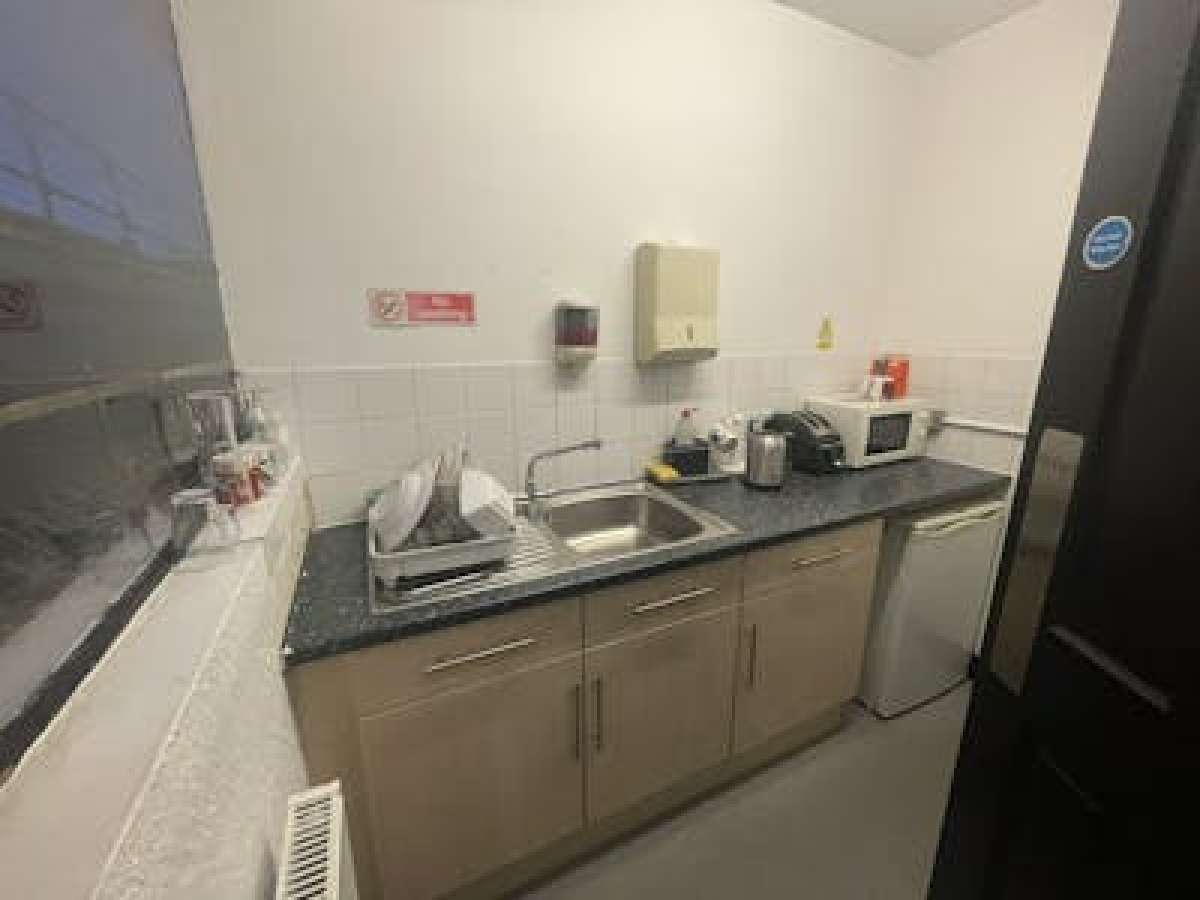 Office in Greenwich - photo 4