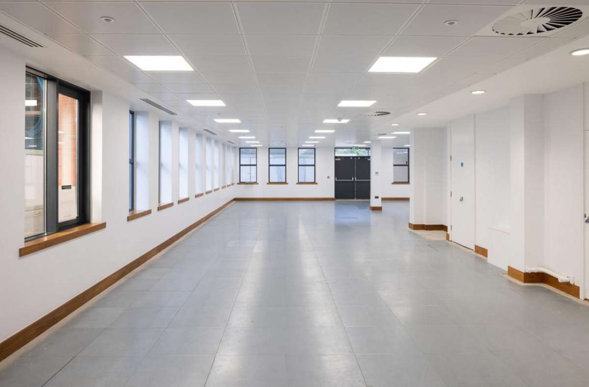 Office in Leeds - photo 4