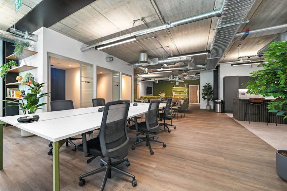 Office in London - photo 3