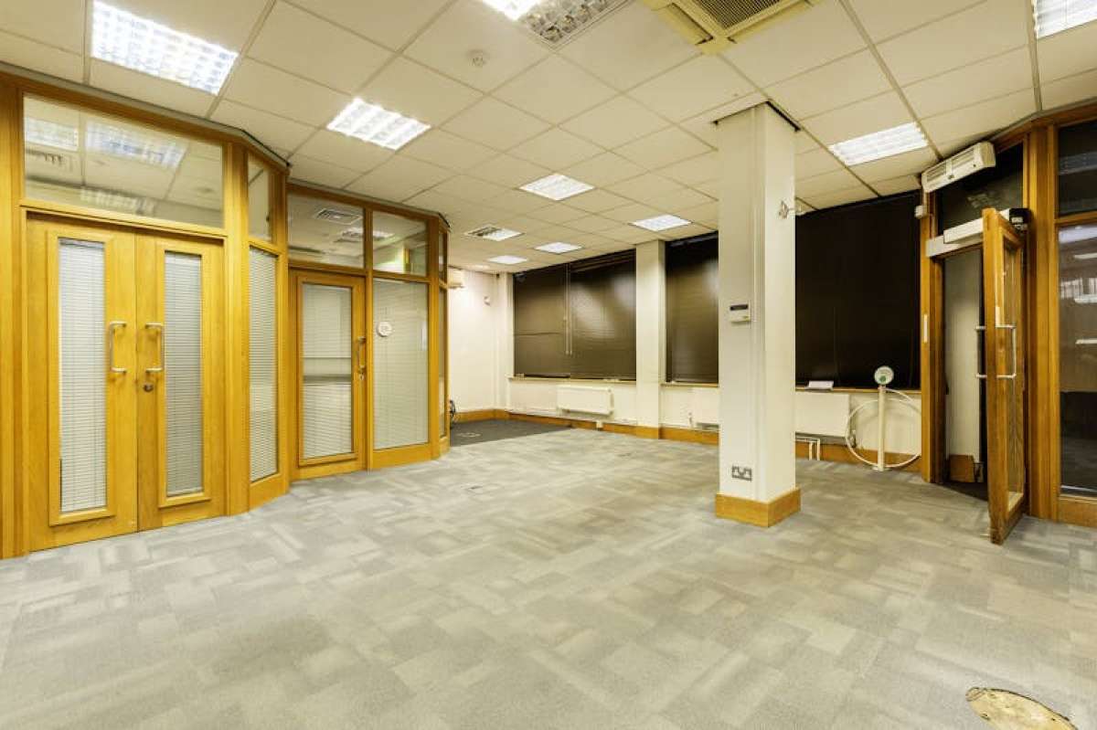 Office in London - photo 4