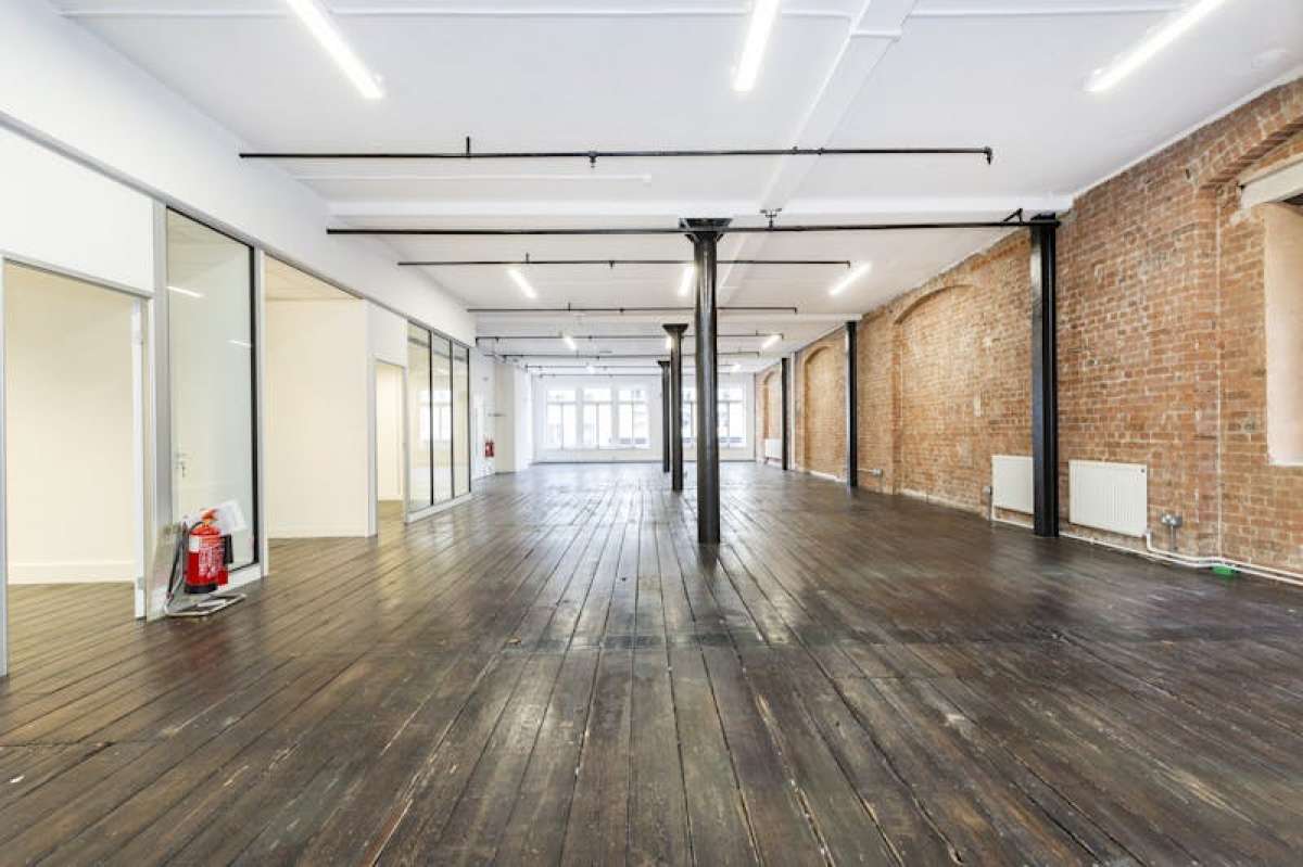 Office in London - photo 3