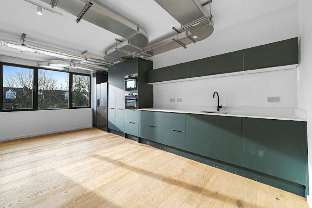 Office in London - photo 4