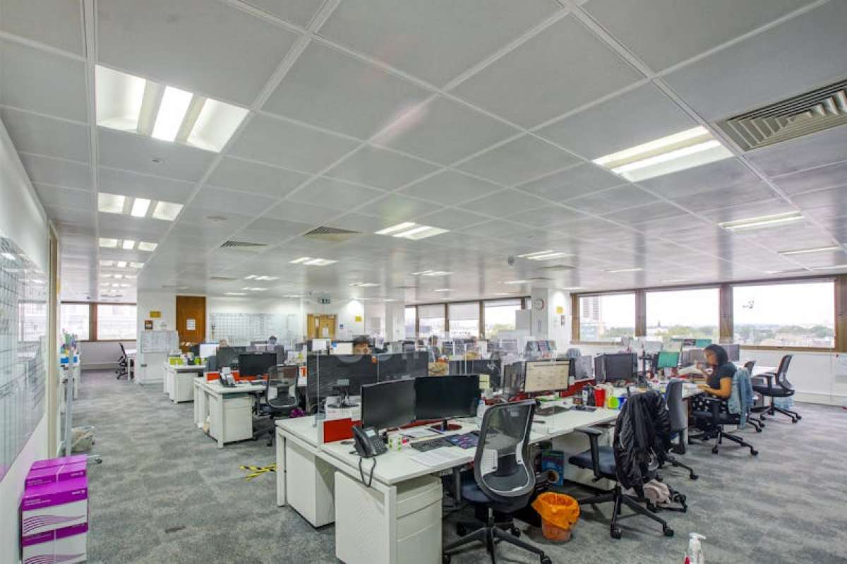 Office in London - photo 4