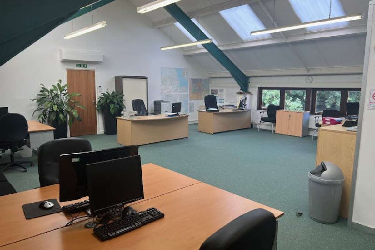 Office in Ware - photo 3