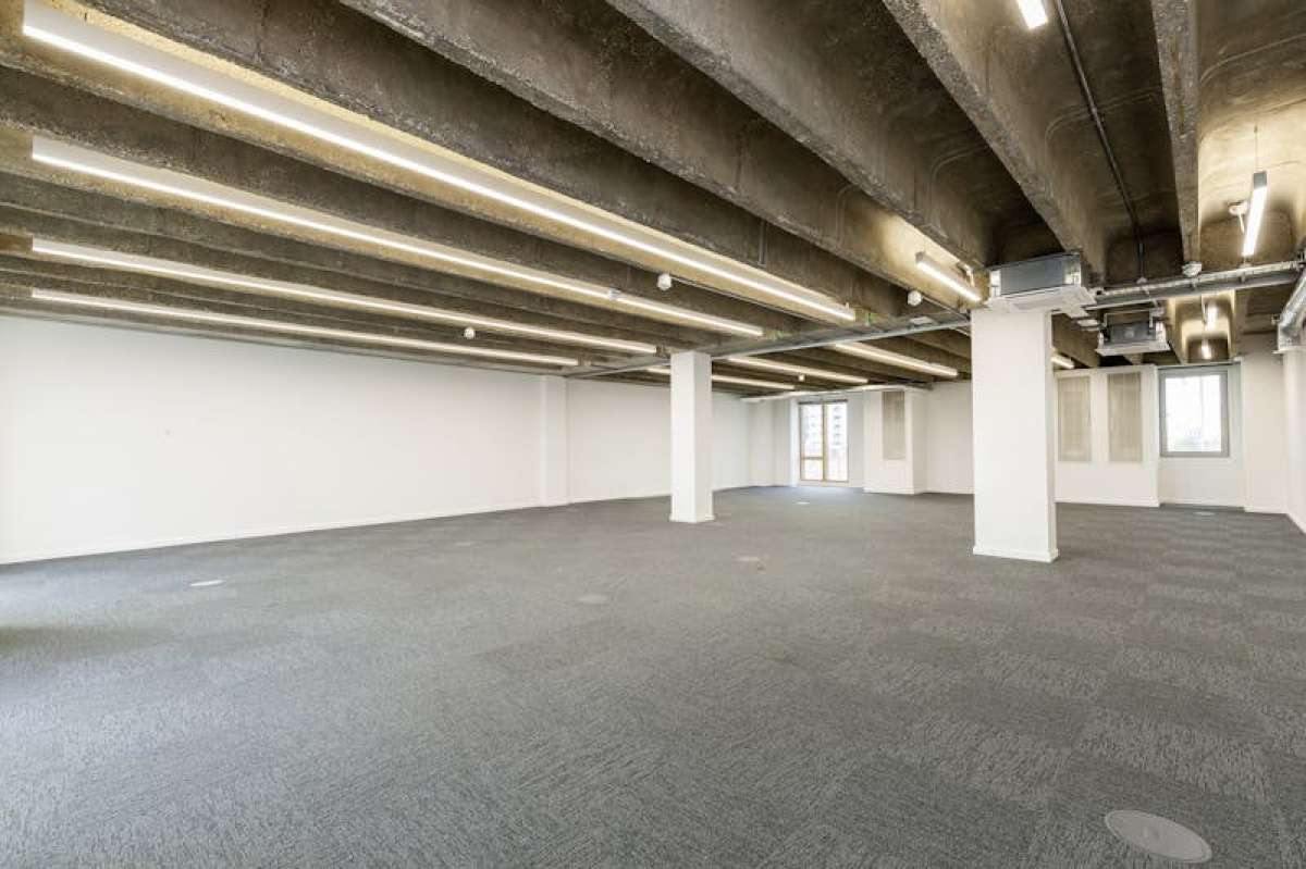 Office in London - photo 3