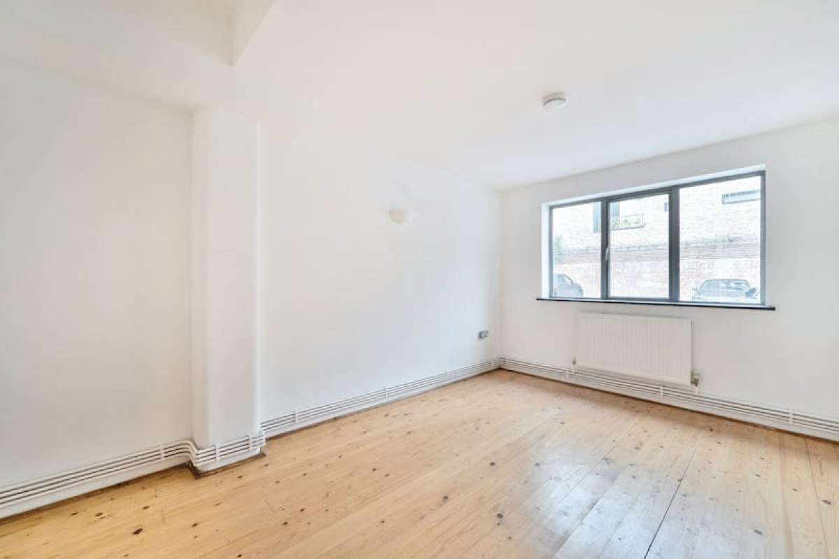 Office in London - photo 2