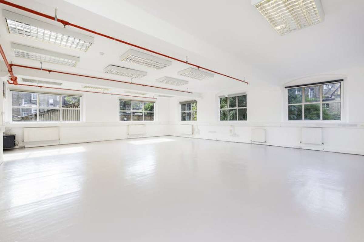 Office in London - photo 2