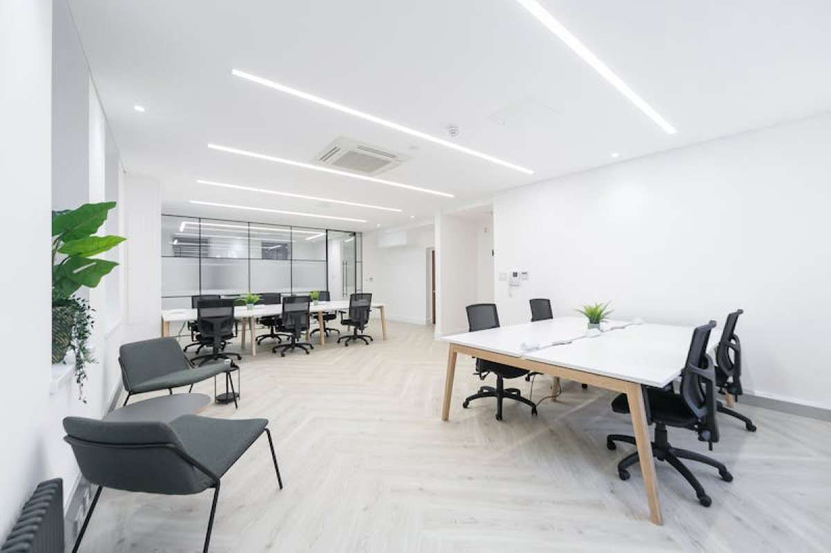 Office in London - photo 3