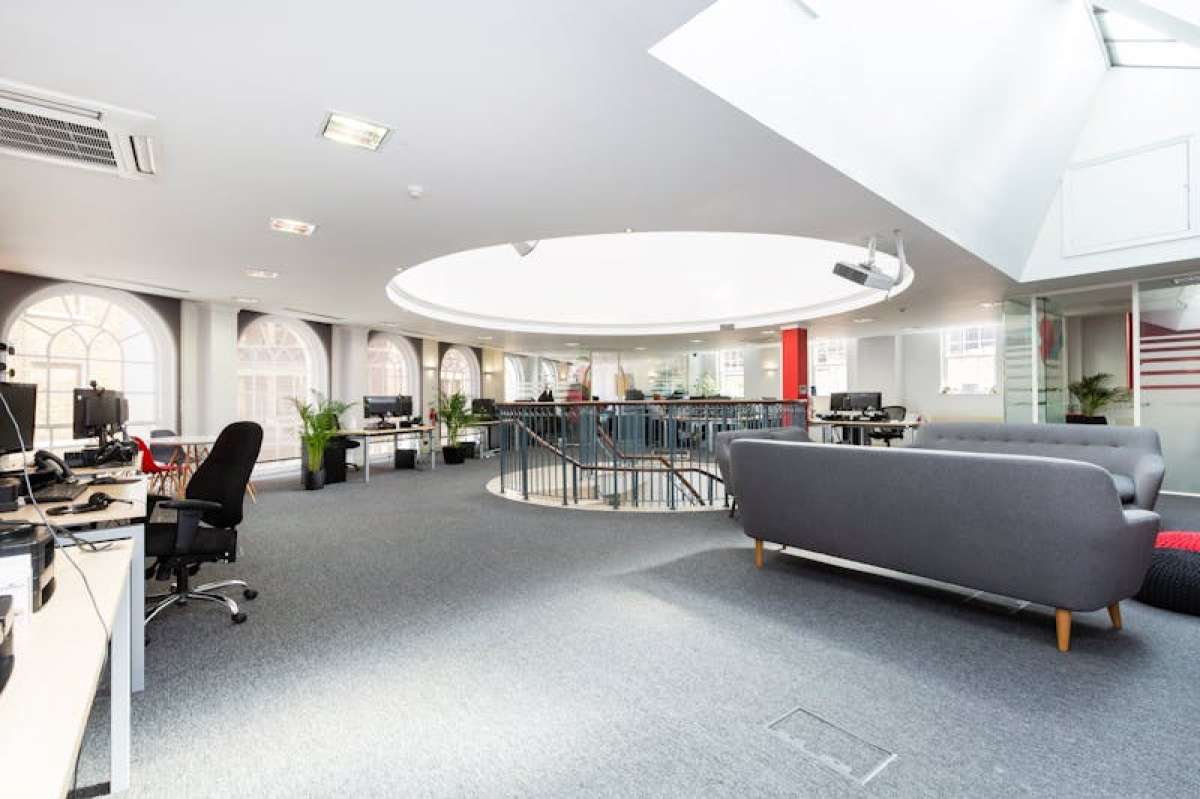 Office in London - photo 2