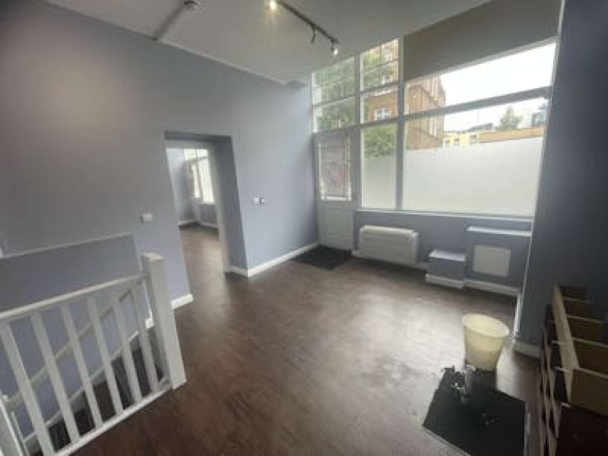 Office in London - photo 4