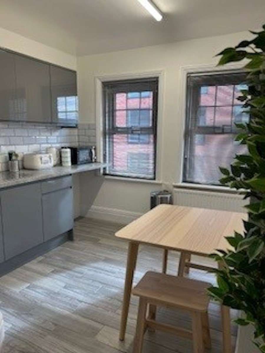 Office in Camberley - photo 2