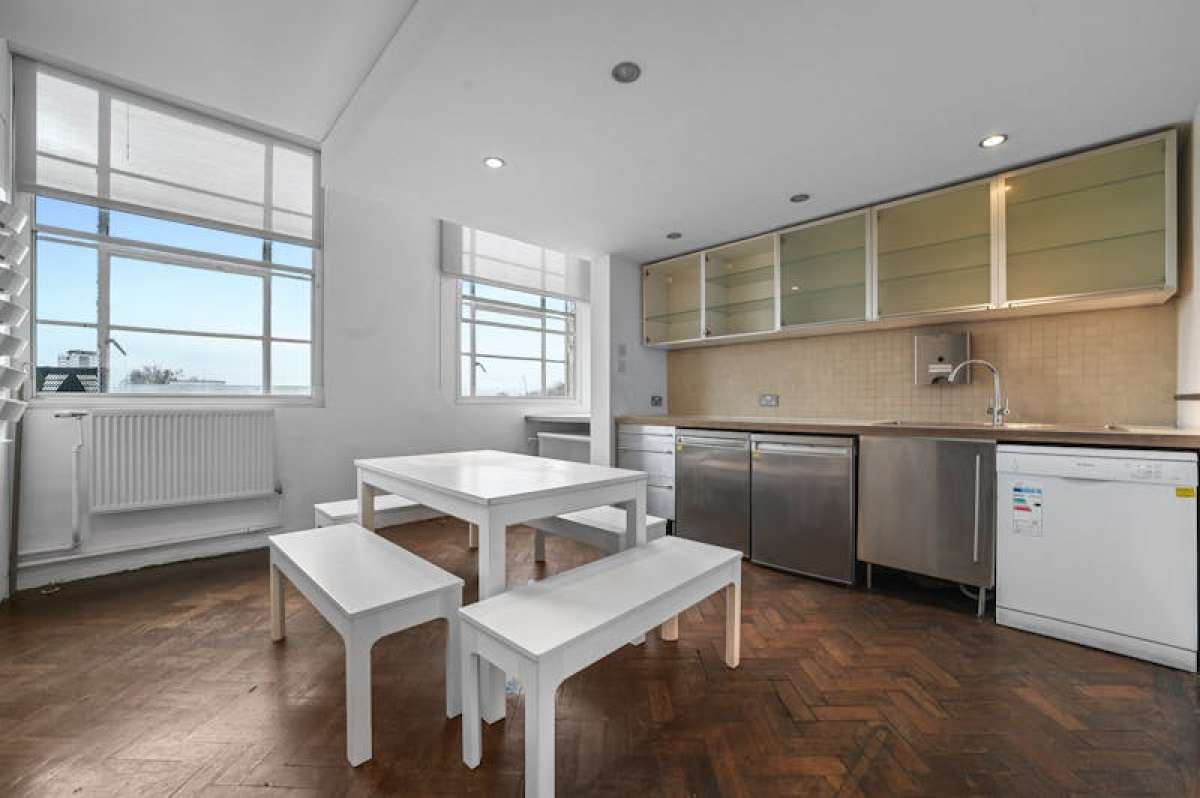 Office in London - photo 3