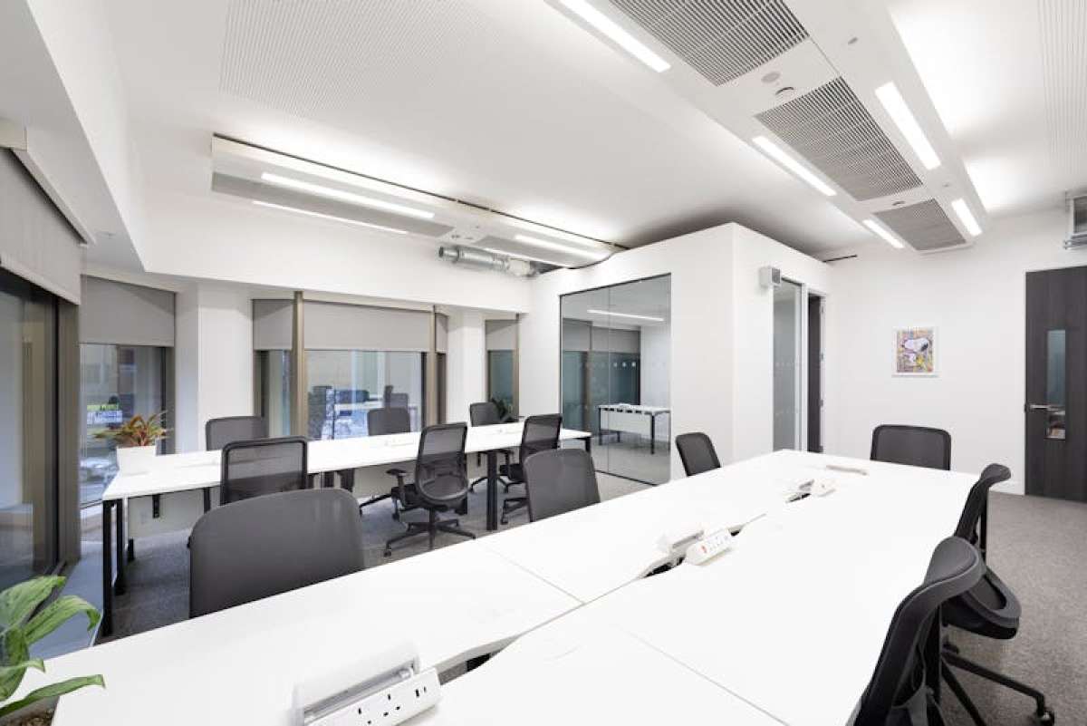 Office in London - photo 4