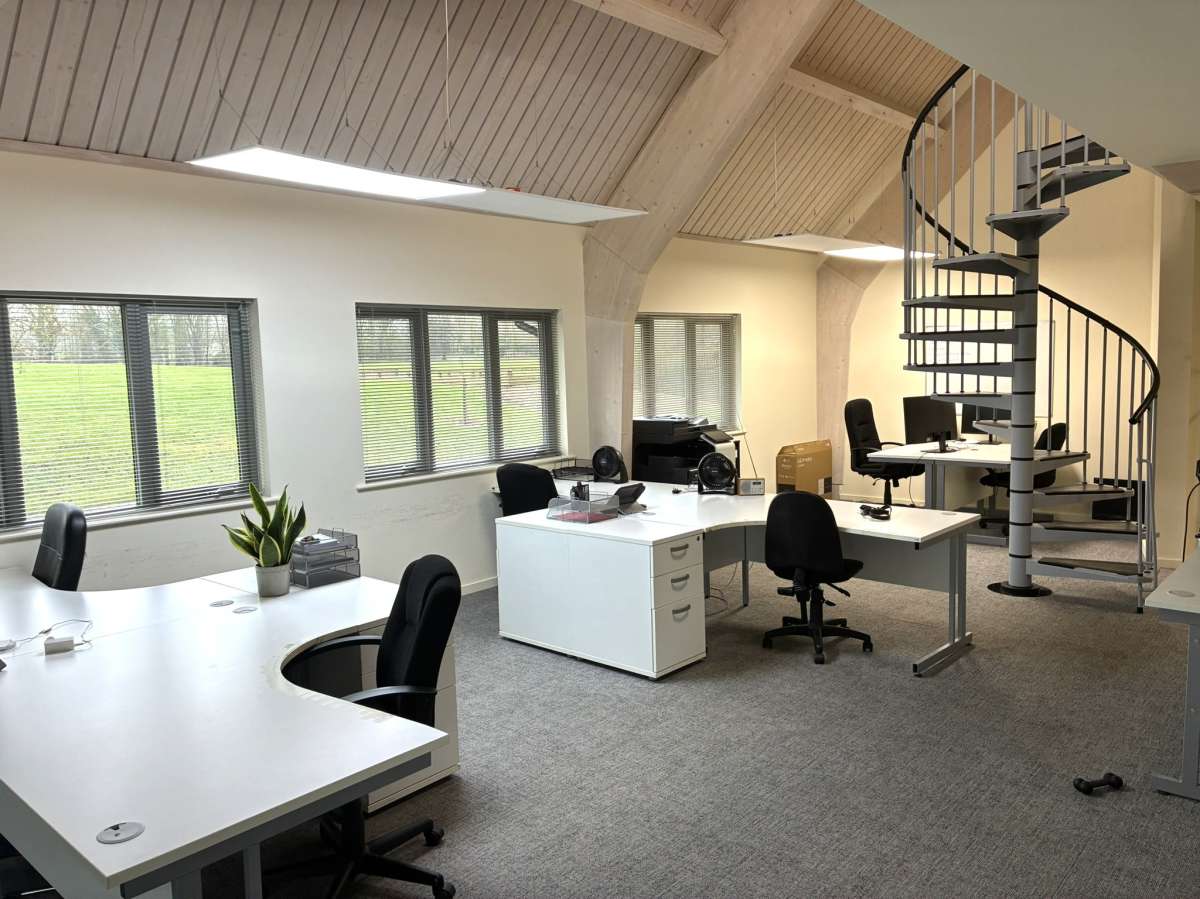 Office in Saffron Walden - photo 4