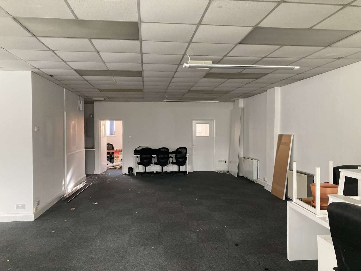 Office in Sheffield - photo 3