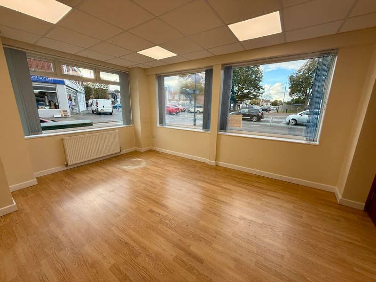 Office in Bournemouth - photo 3