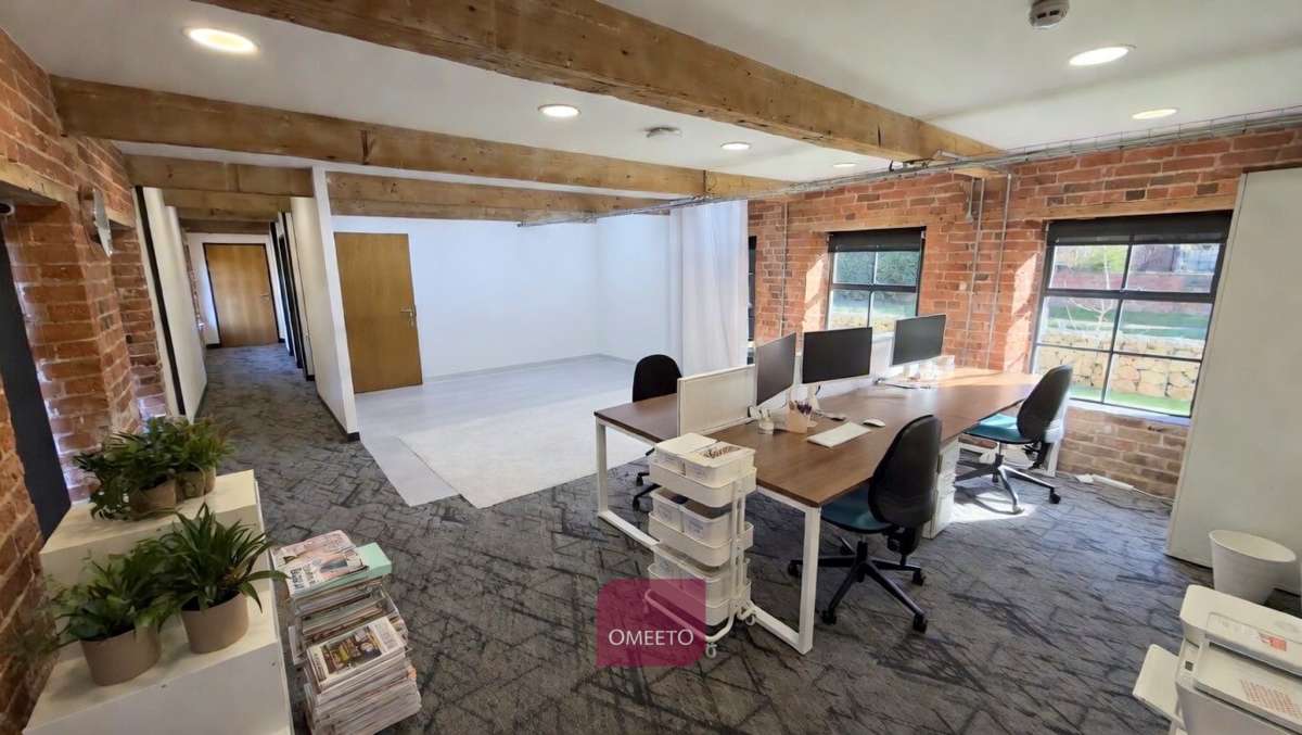 Office in Nottingham - photo 2