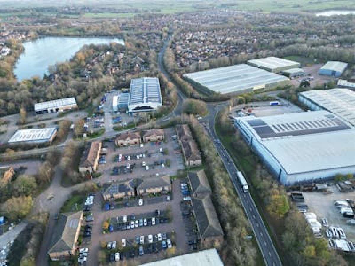 Office in Daventry - photo 3