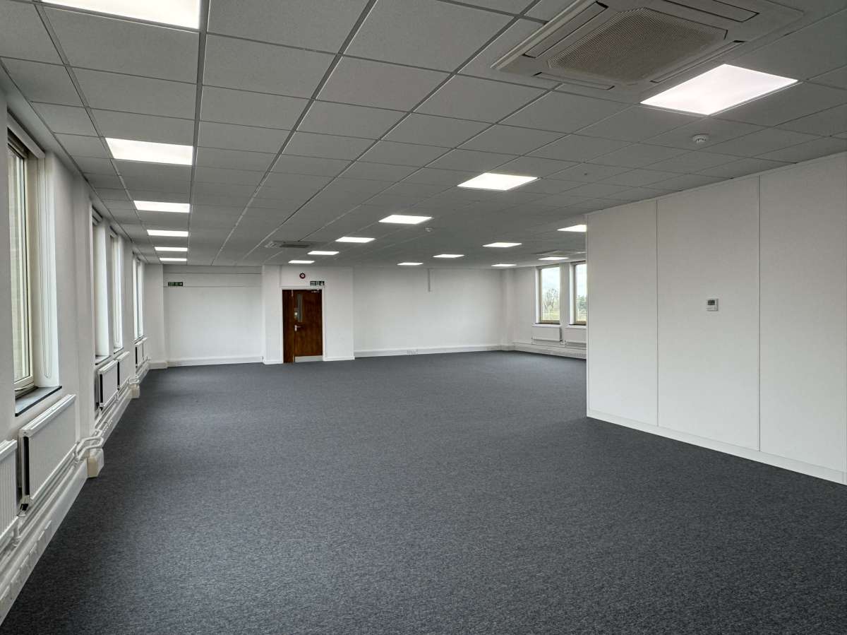 Office in Peterborough - photo 4