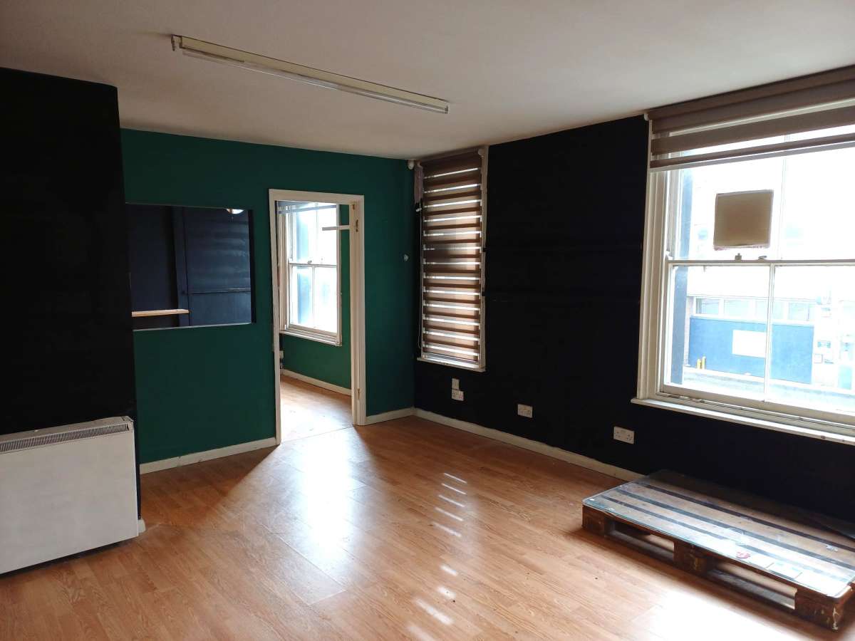 Office in Wellingborough - photo 3