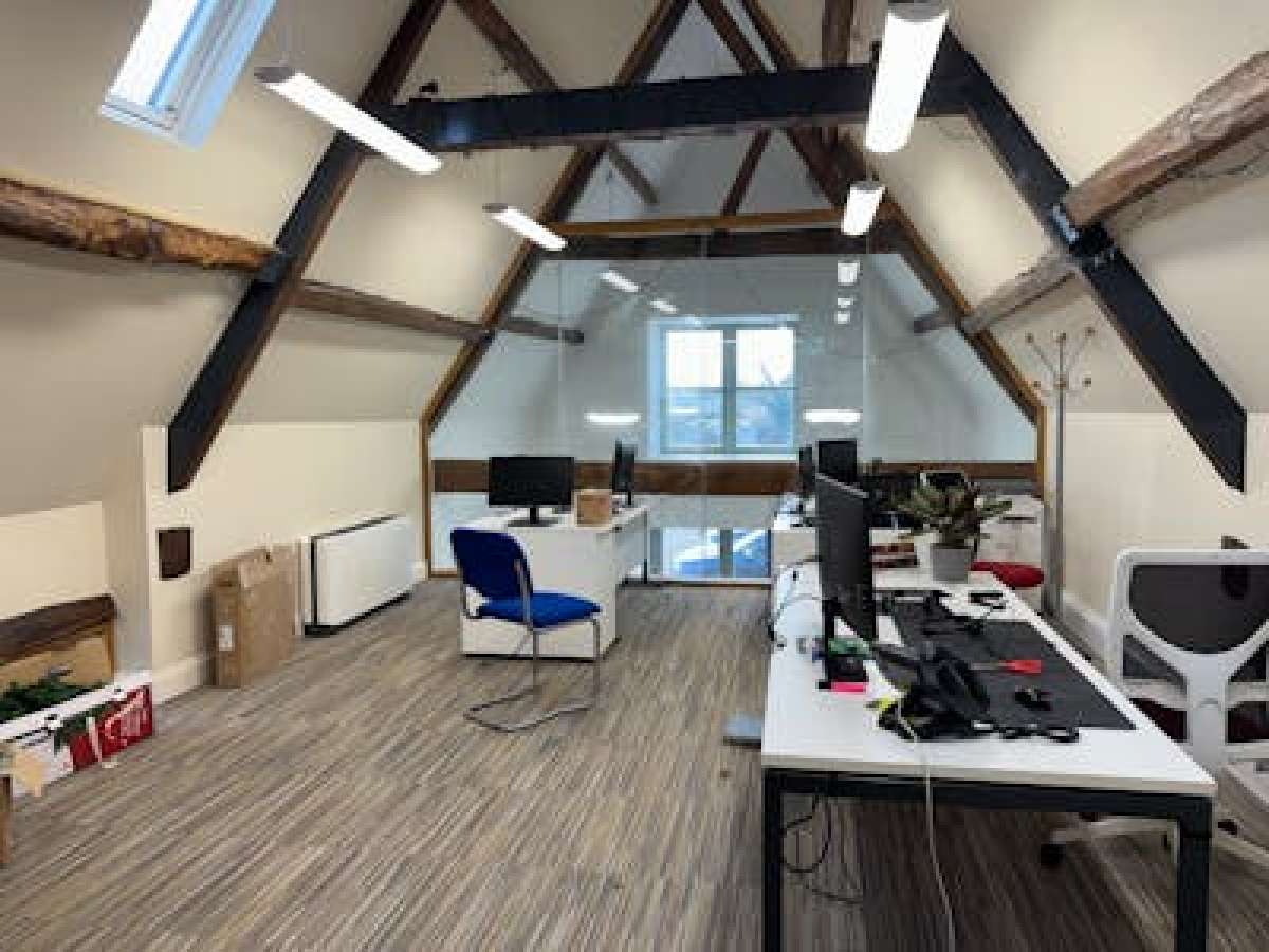 Office in Oundle - photo 3