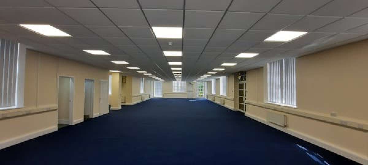 Office in Kidderminster - photo 2