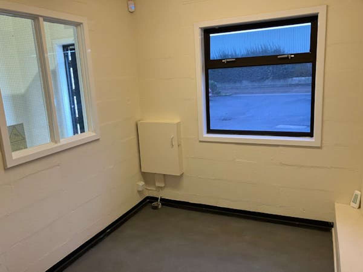 Office in Winsford - photo 4