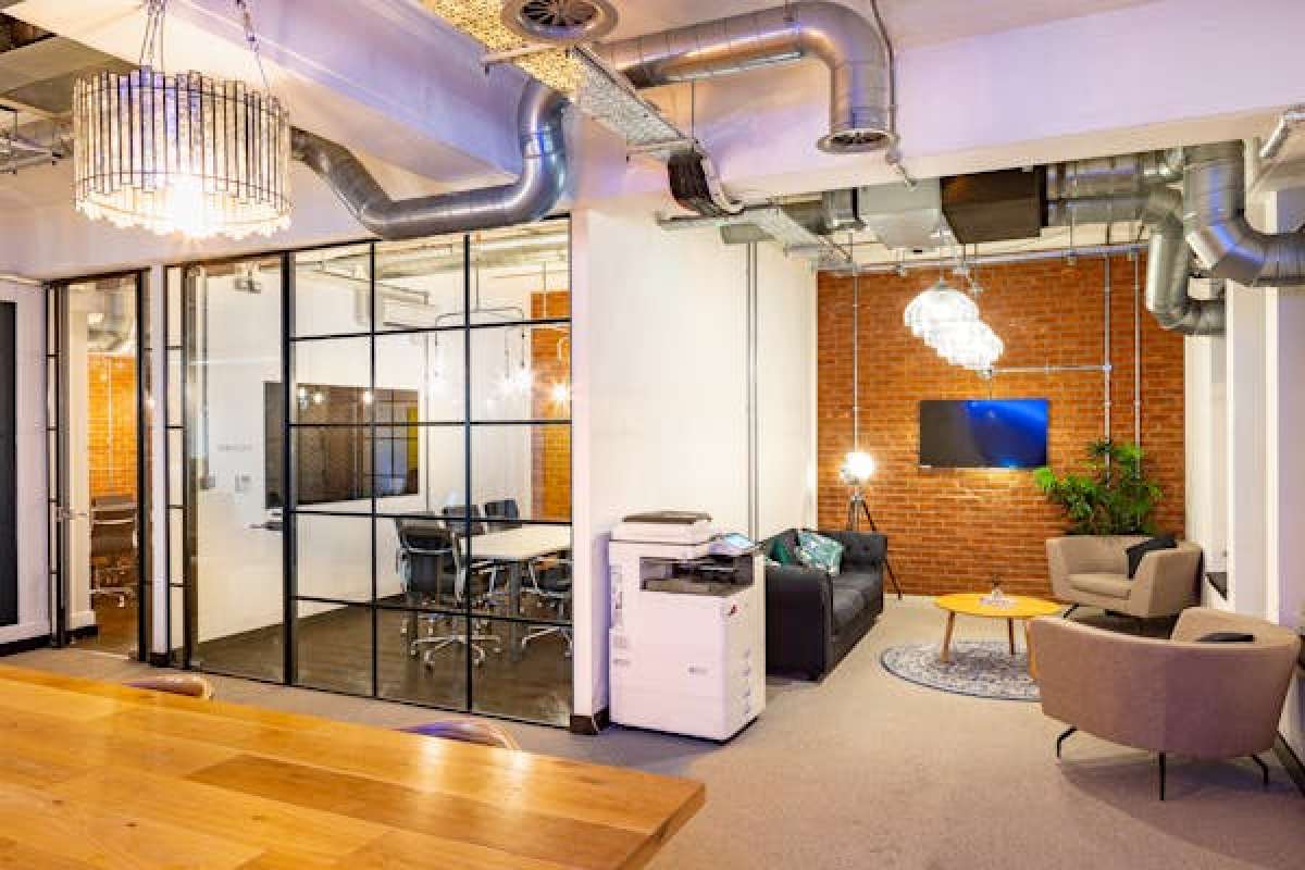 Office in London - photo 4