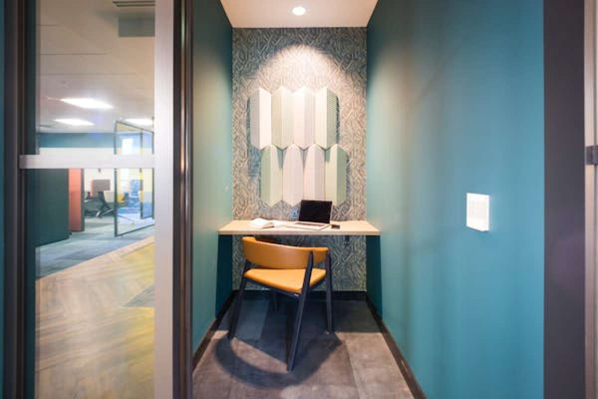 Office in London - photo 4