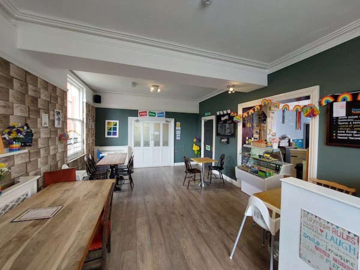 Office in Halesowen - photo 2