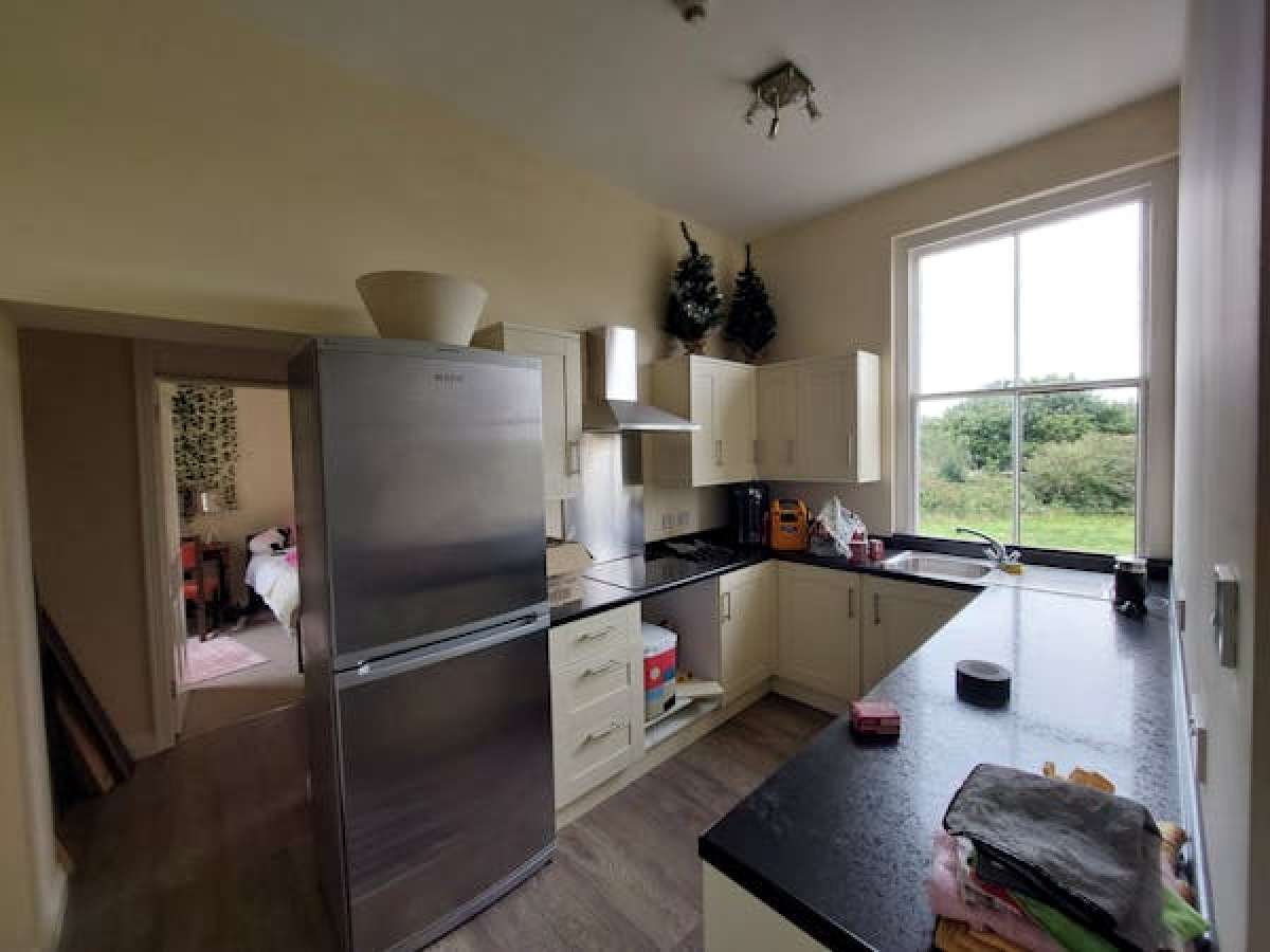 Office in Halesowen - photo 4