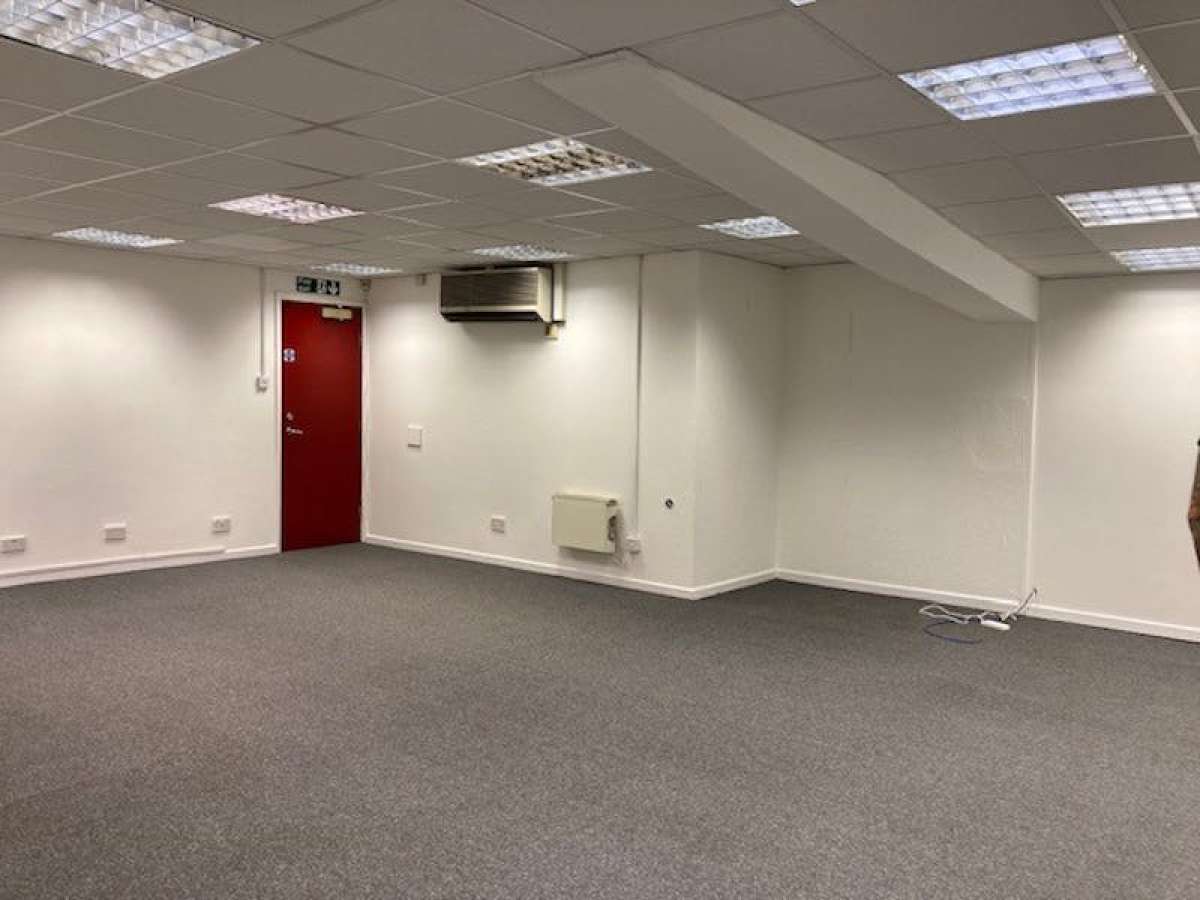 Office in Camberley - photo 3