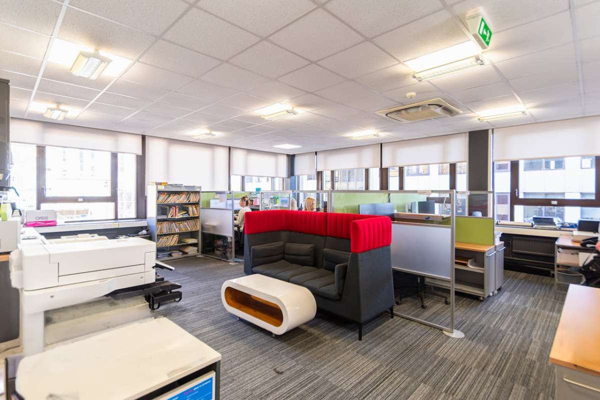 Office in Bournemouth - photo 3