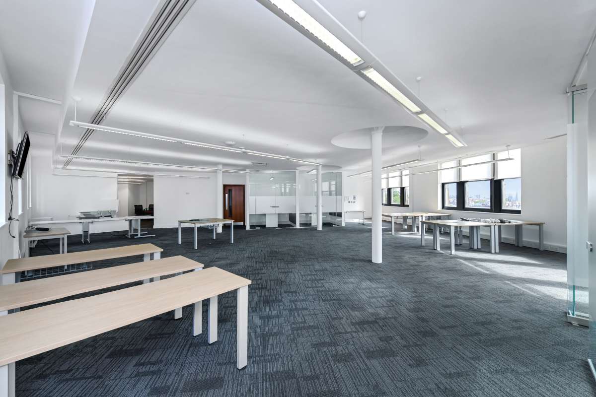 Office in Nottingham - photo 2