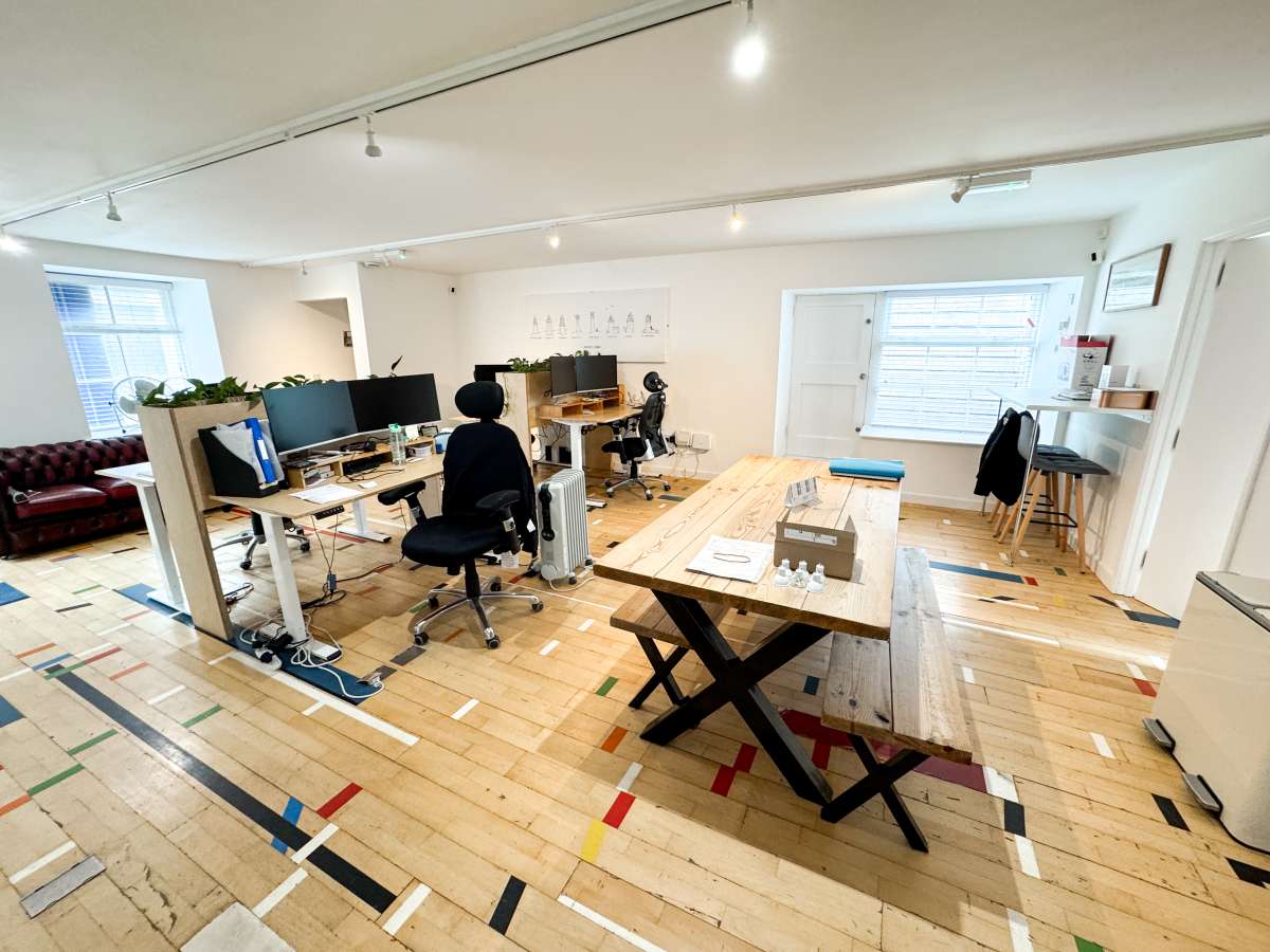 Office in Porthleven - photo 2