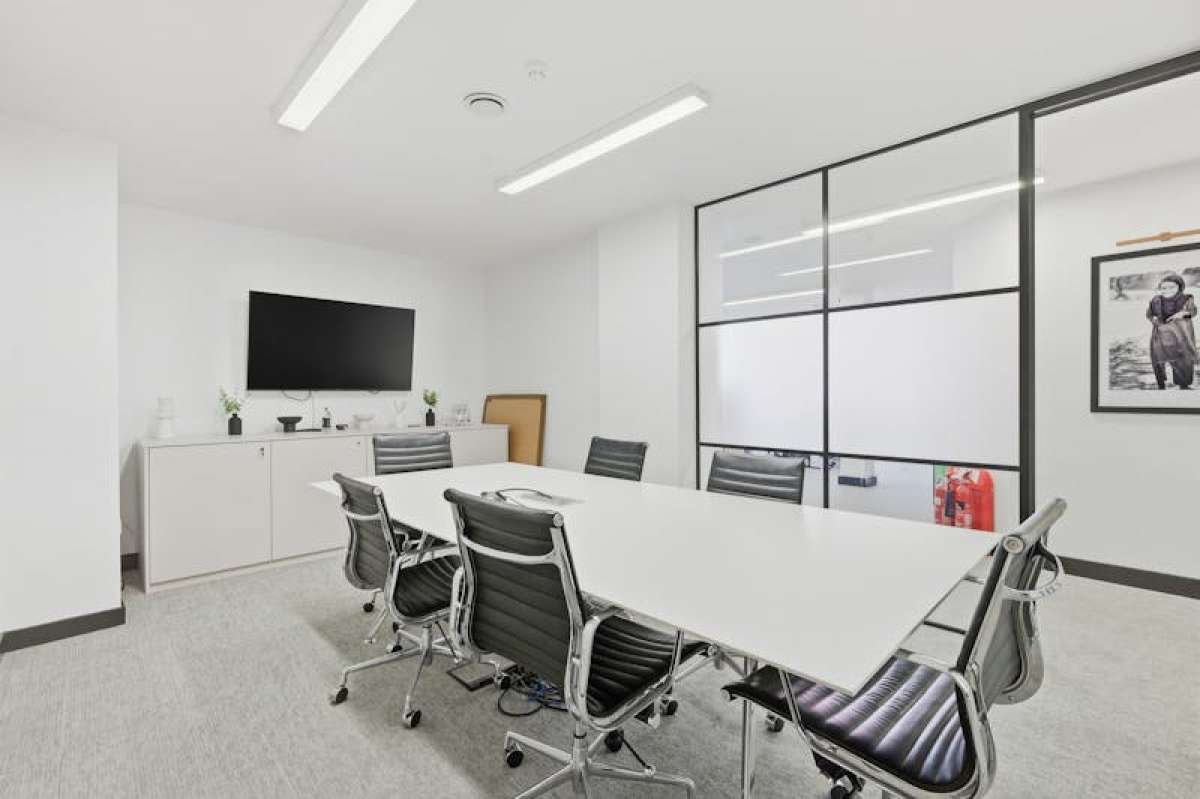 Office in London - photo 3