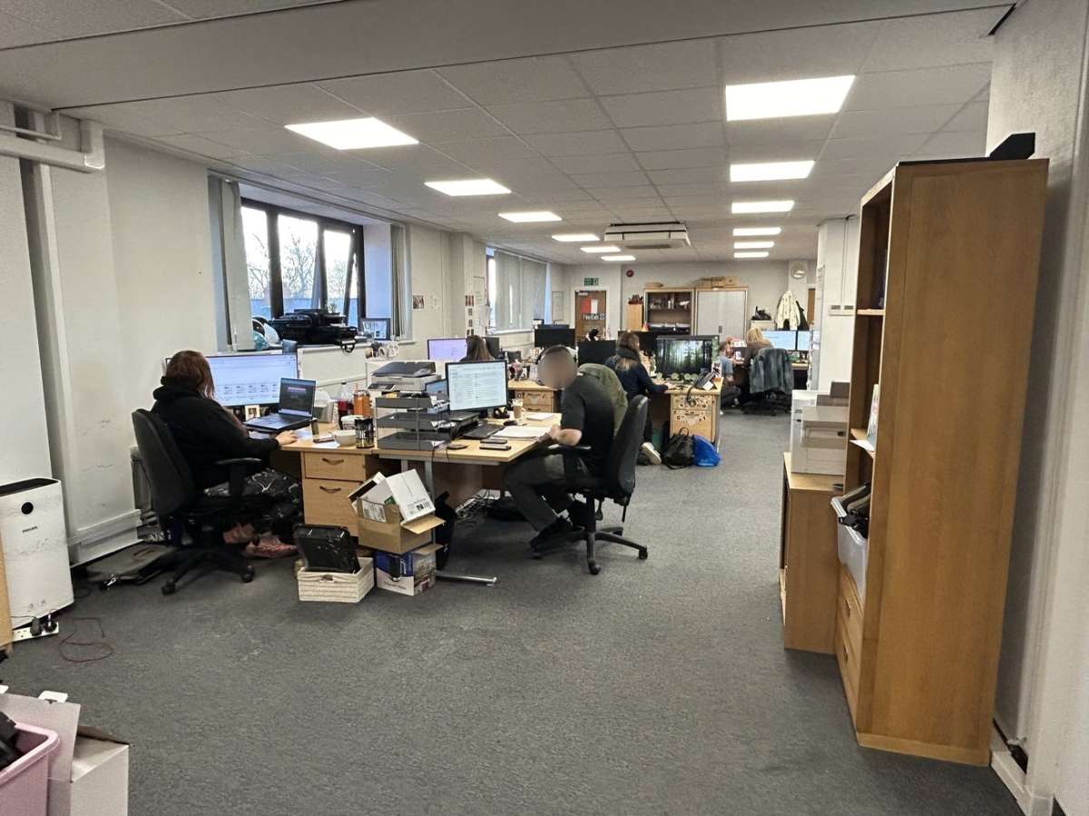 Office in Stockport - photo 3