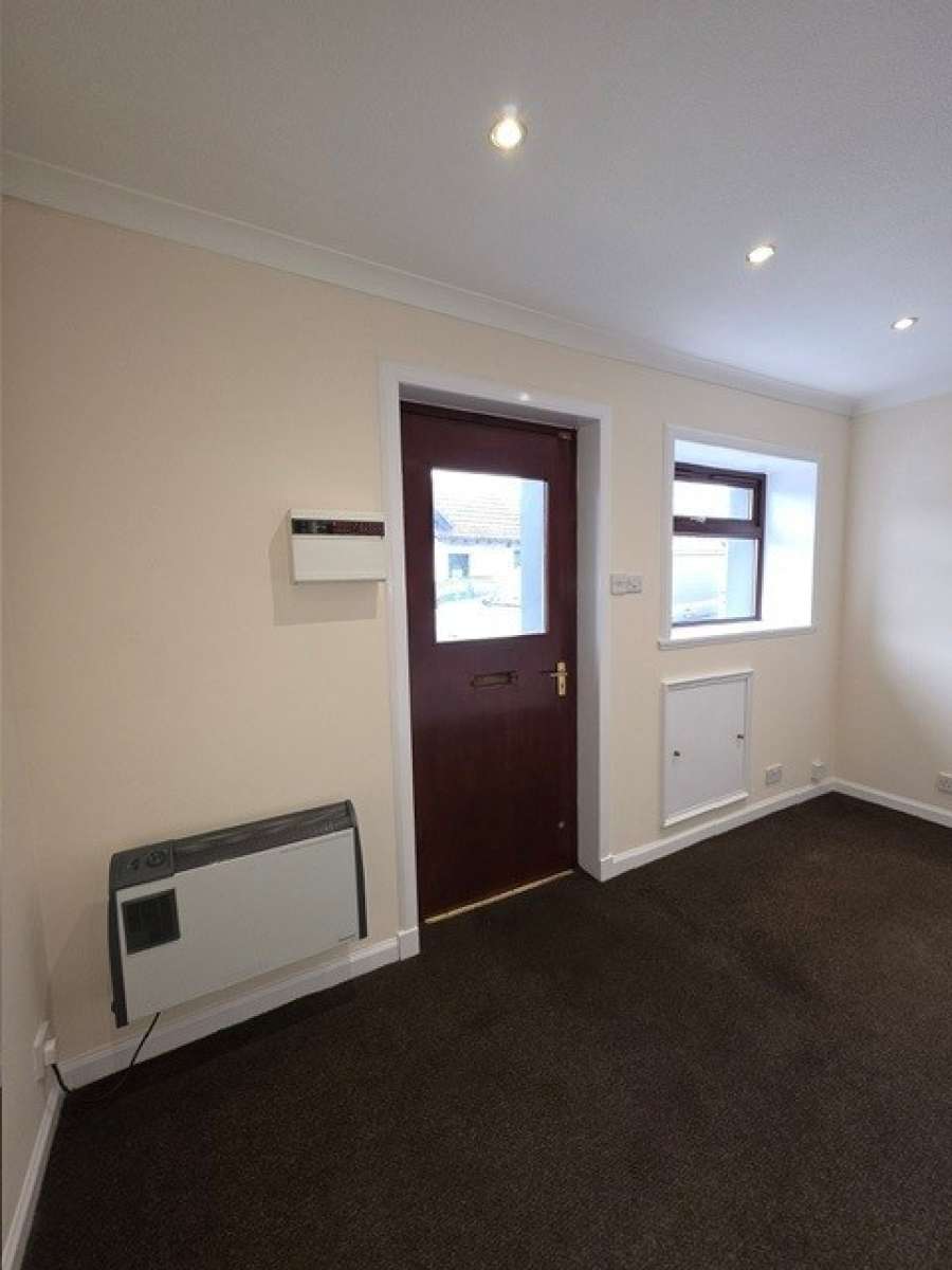 Office in Kilmarnock - photo 3