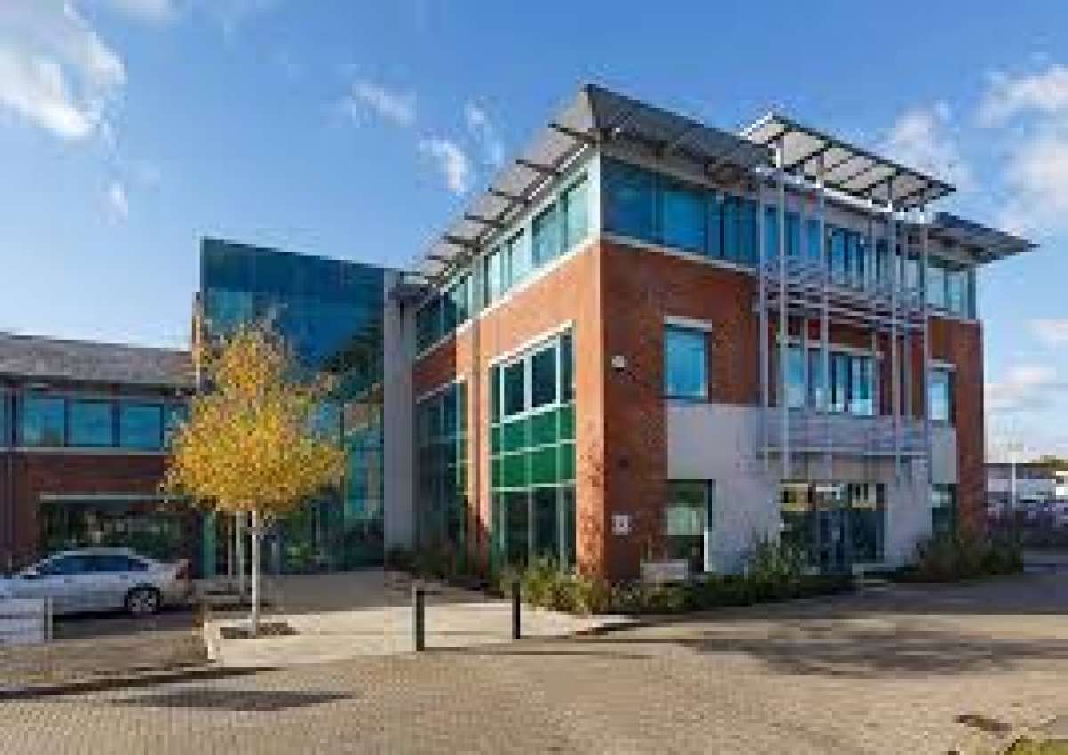 Office in Leatherhead - photo 2
