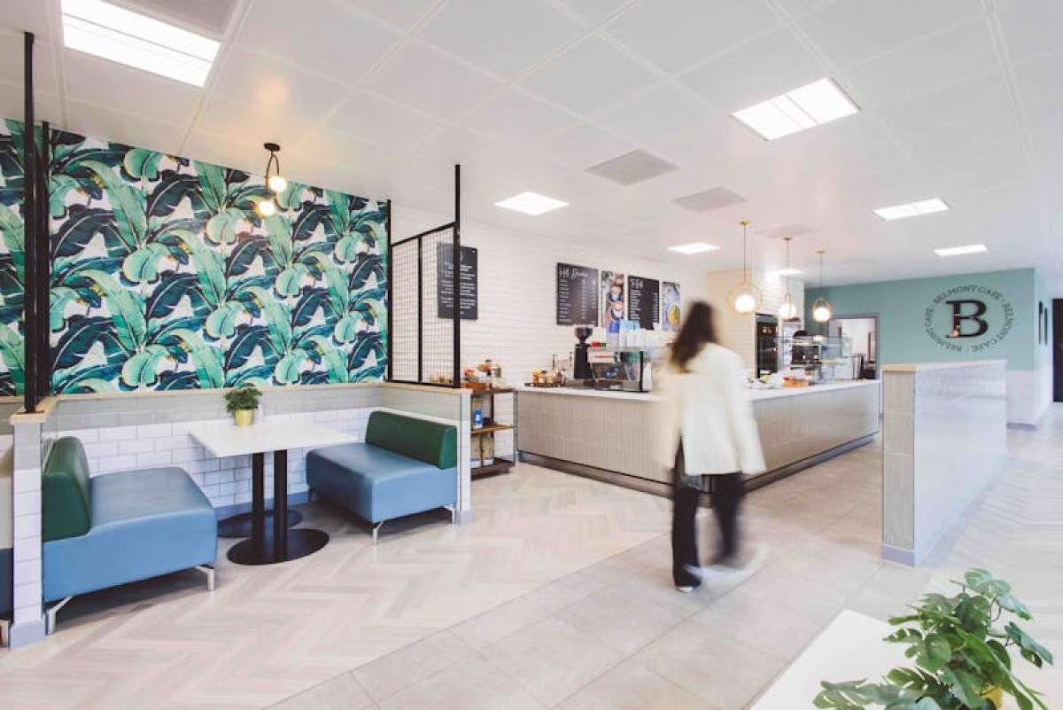 Office in Uxbridge - photo 2