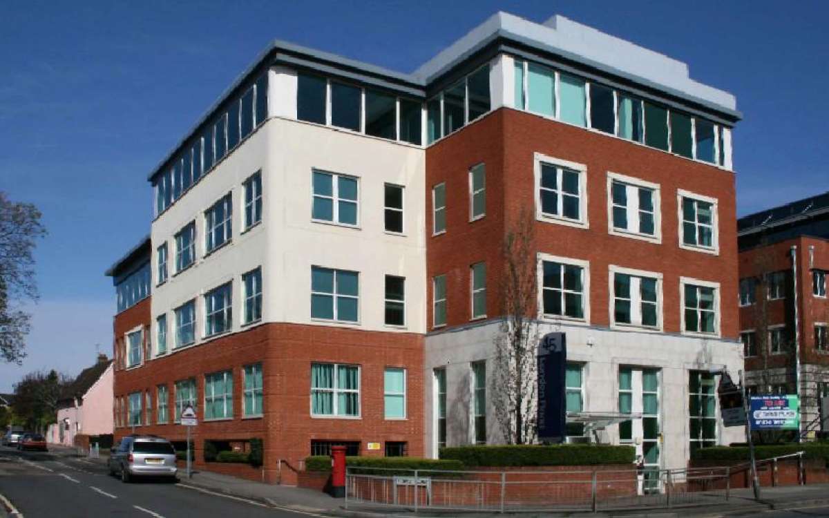 Office in Reigate - photo 2
