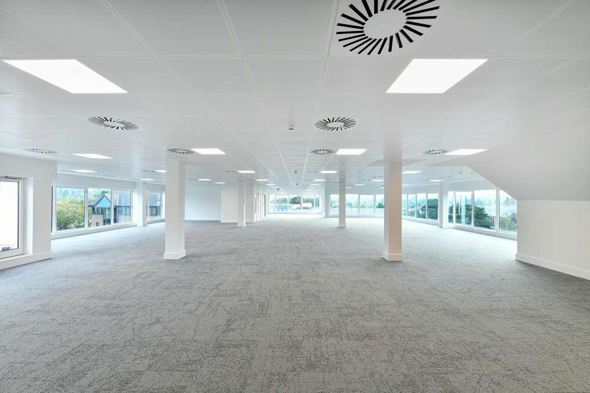 Office in Reigate - photo 3