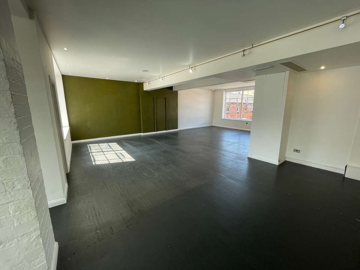 Office in Leicester - photo 4