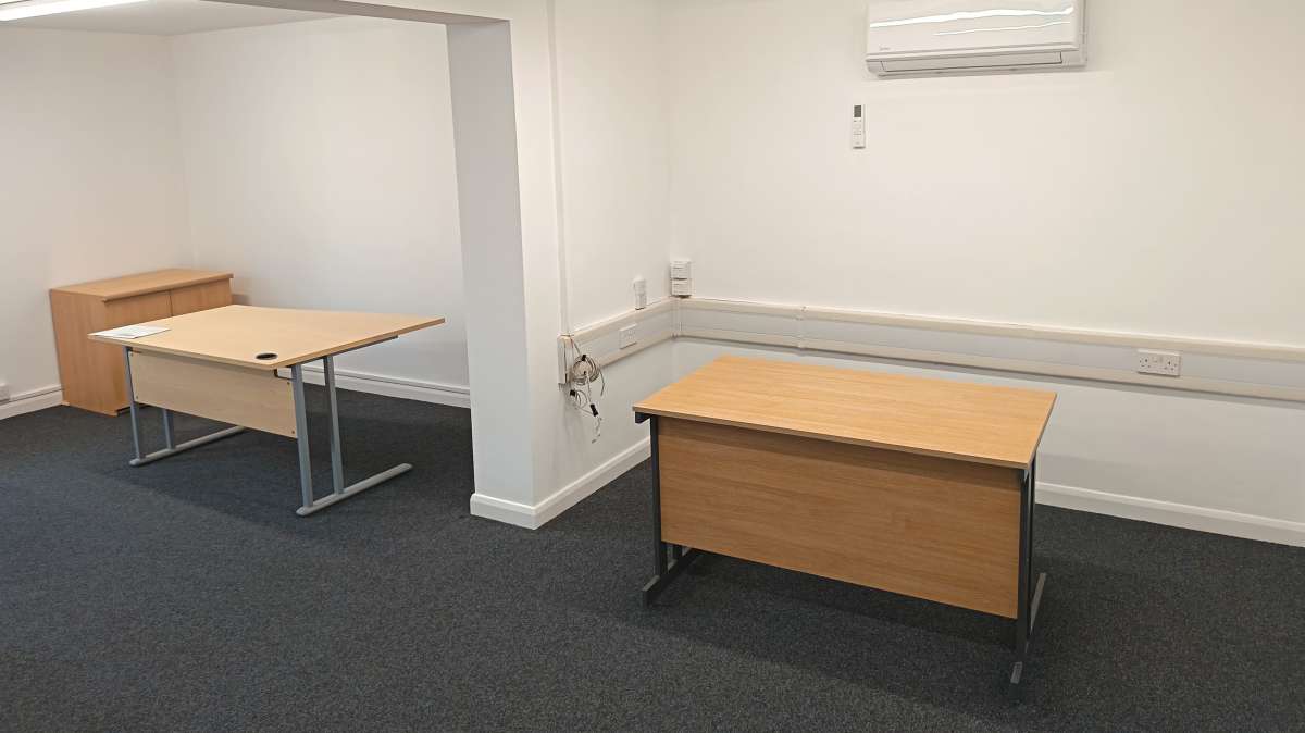 Office in Syston - photo 4