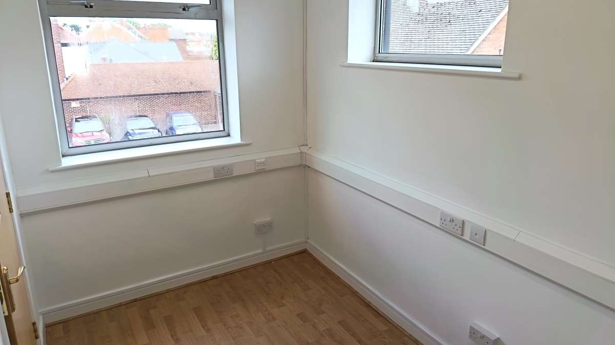 Office in Syston - photo 4
