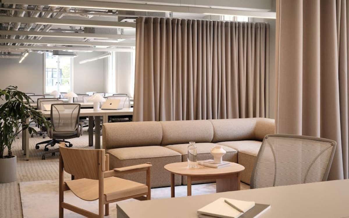 Office in London - photo 2