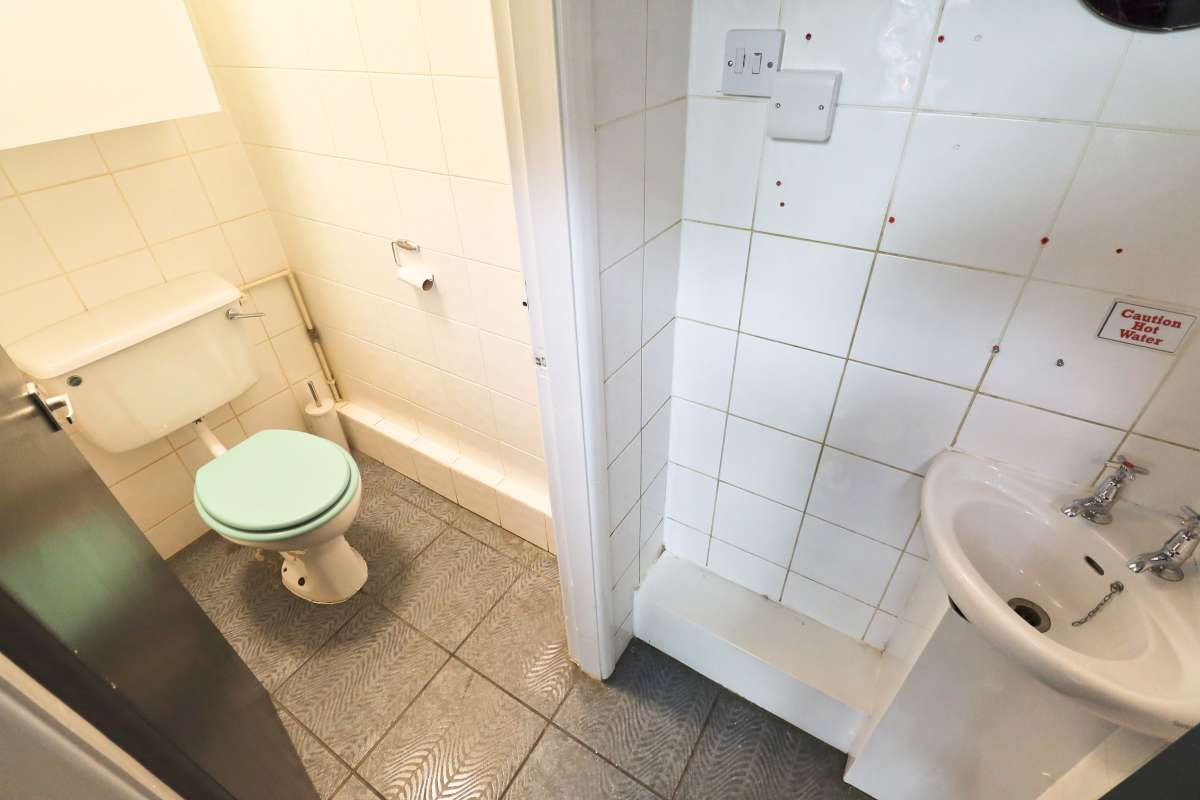 Retail/Shop in Hinckley - photo 4