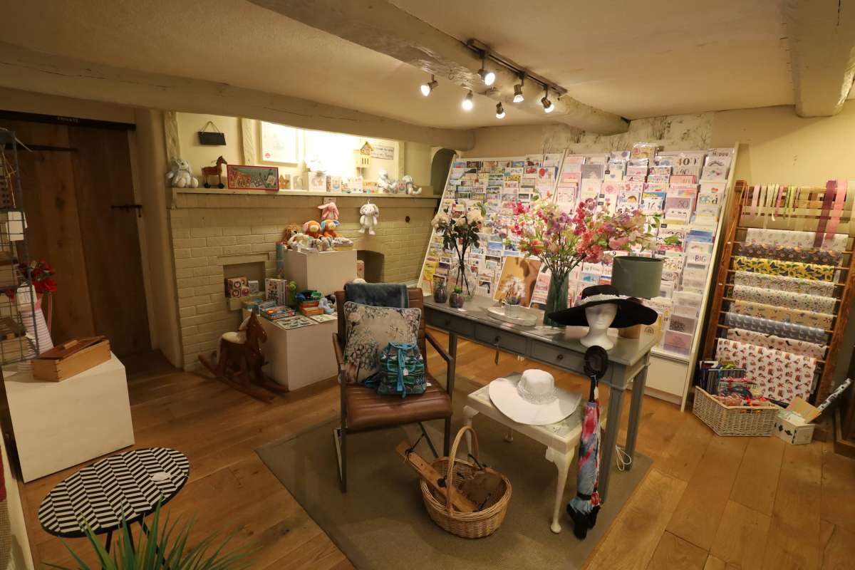 Retail/Shop in Nuneaton - photo 3