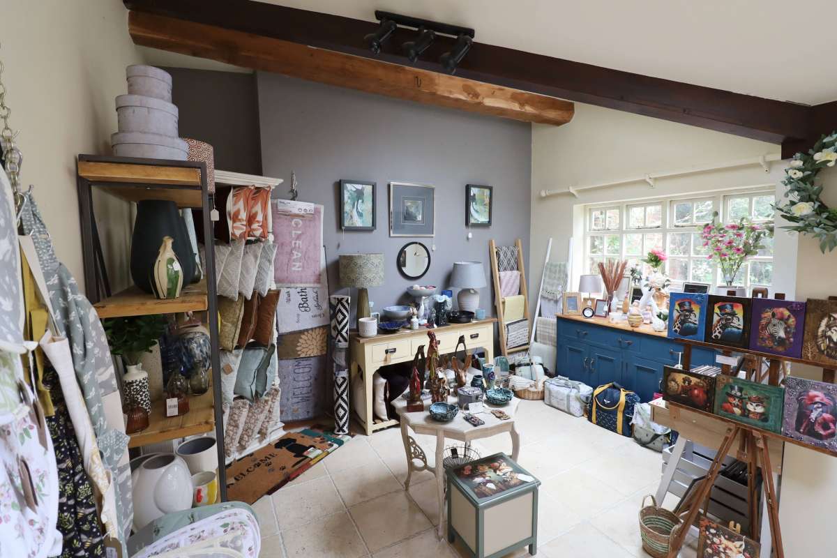 Retail/Shop in Nuneaton - photo 4